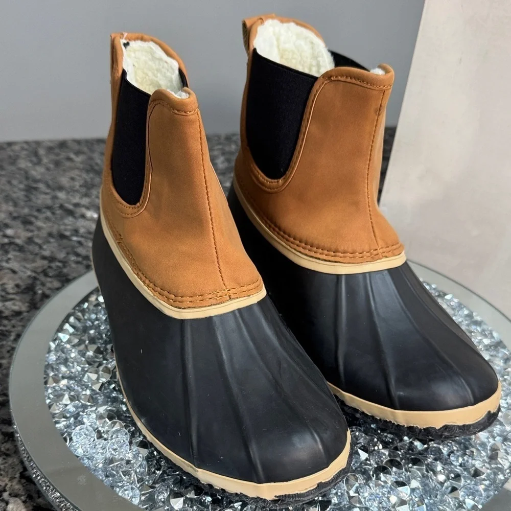 Style & Co. Brown Ankle duck Boots NWT 8